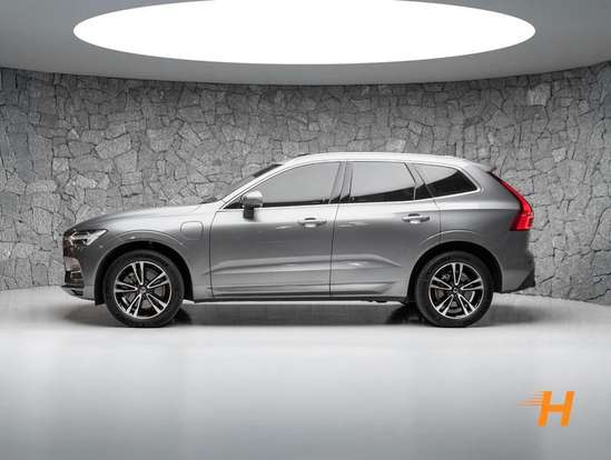 VOLVO-XC60-2.0 T8 HYBRID MOMENTUM AWD GEARTRONIC VOLVO-XC60-2020