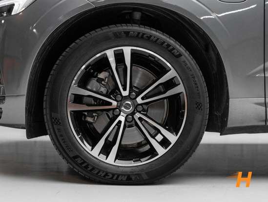 VOLVO-XC60-2.0 T8 HYBRID MOMENTUM AWD GEARTRONIC VOLVO-XC60-2020