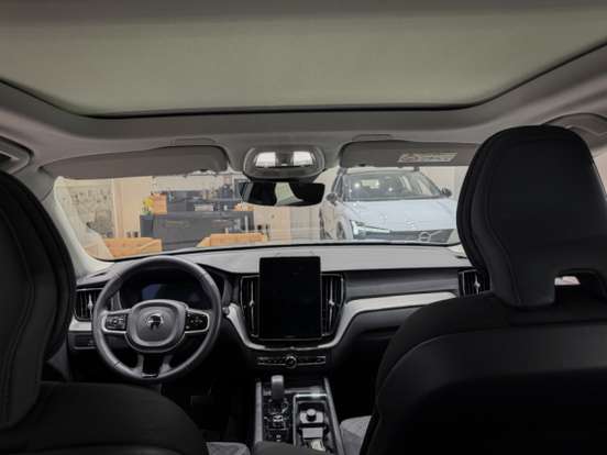 VOLVO-XC60-2.0 T8 PHEV PLUS AWD GEARTRONIC VOLVO-XC60-2025