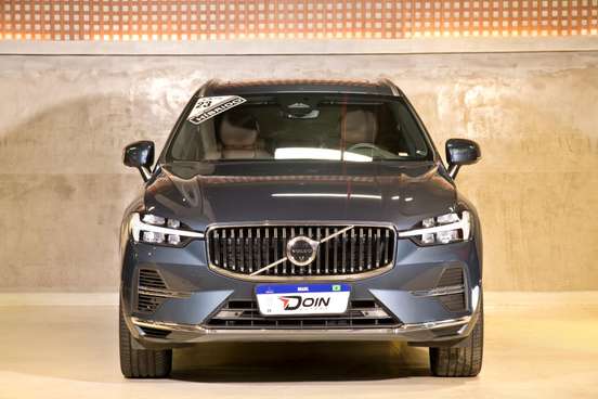 VOLVO-XC60-2023