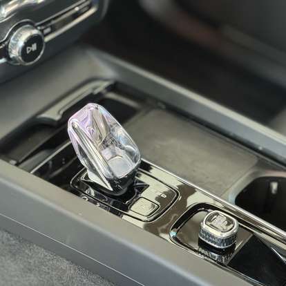 VOLVO-XC60-2023