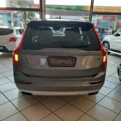 VOLVO-XC90-2020