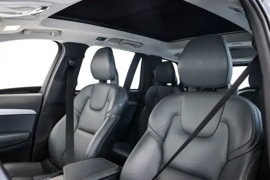 VOLVO-XC90-2019