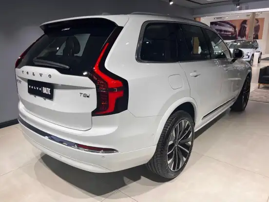 VOLVO-XC90-2025
