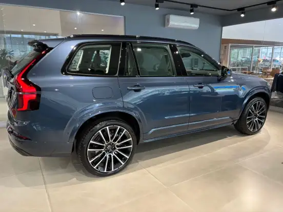 VOLVO-XC90-2025
