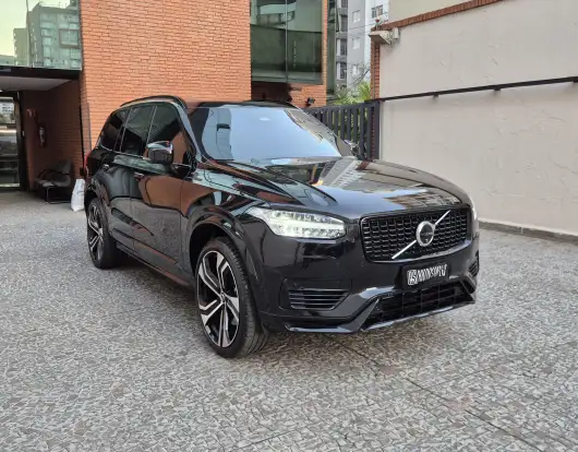 VOLVO-XC90-2023
