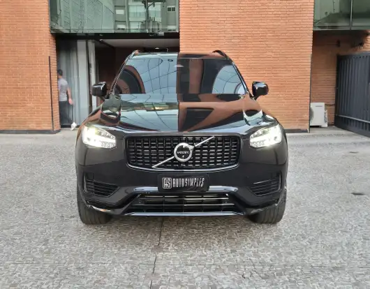 VOLVO-XC90-2023