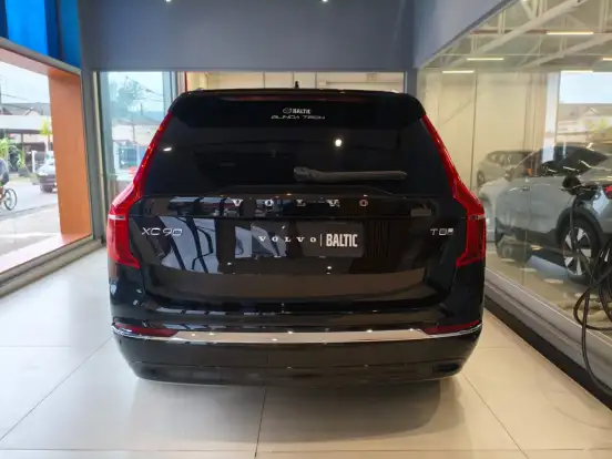 VOLVO-XC90-2024