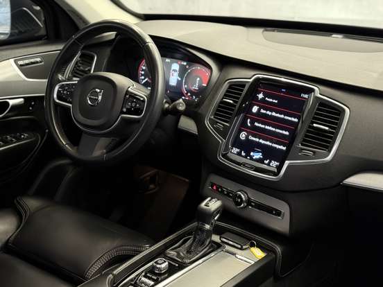 VOLVO-XC90-2020