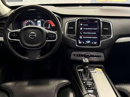 VOLVO-XC90-2020