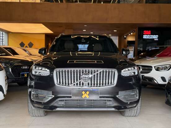 VOLVO-XC90-2020