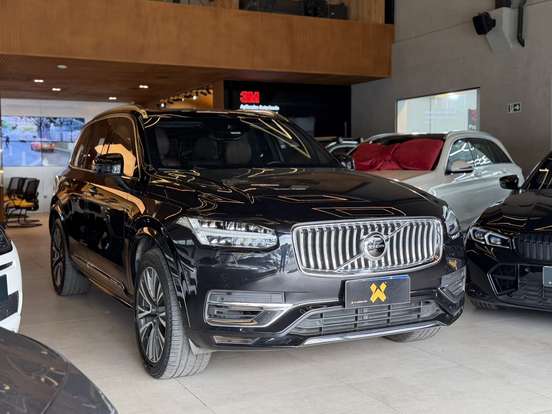 VOLVO-XC90-2020