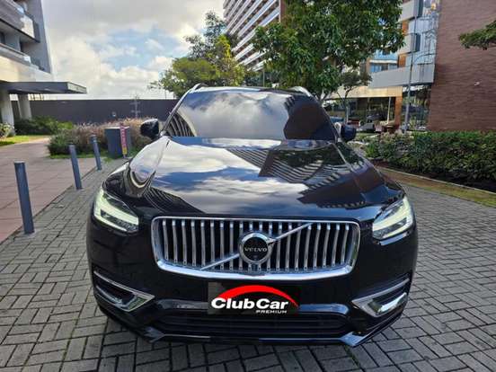 VOLVO-XC90-2023