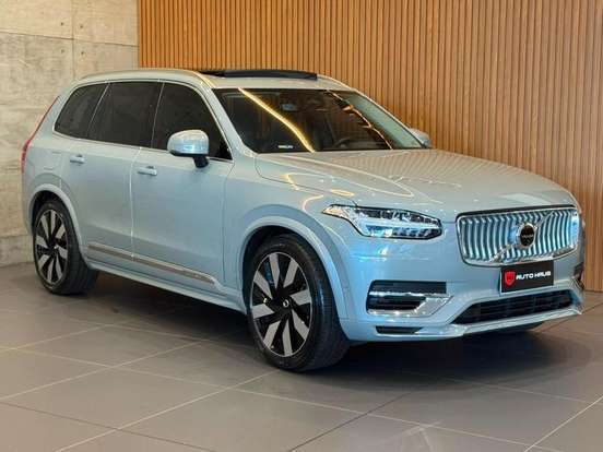 VOLVO-XC90-2023