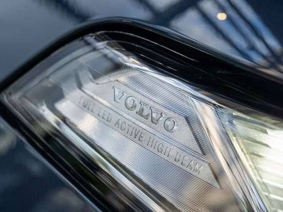 VOLVO-XC90-2024