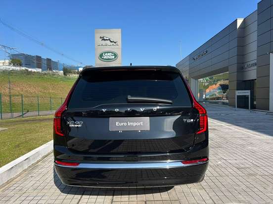 VOLVO-XC90-2024