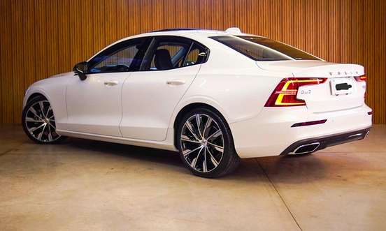 VOLVO-S60-2019