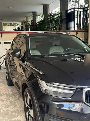 VOLVO XC40 2.0 T4 GASOLINA MOMENTUM GEARTRONIC