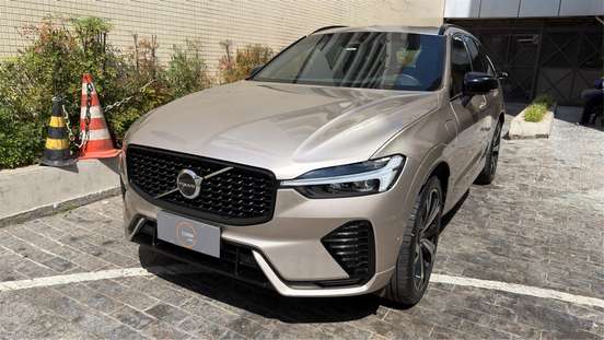 VOLVO-XC60-2023