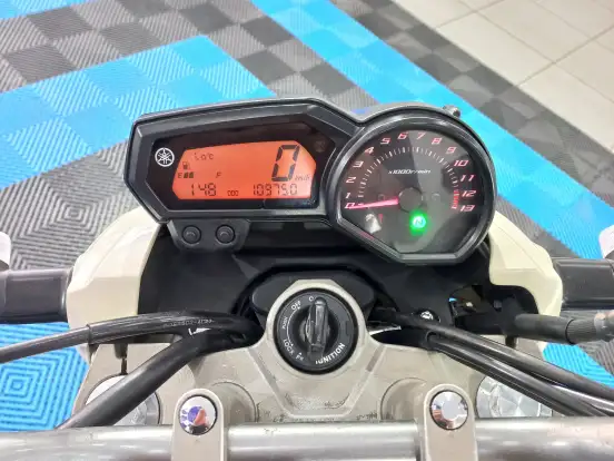 YAMAHA-XJ6 N YAMAHA-XJ6 N-2010