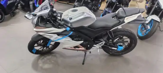 YAMAHA-YZF R15-2026
