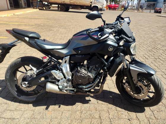 YAMAHA MT-07 