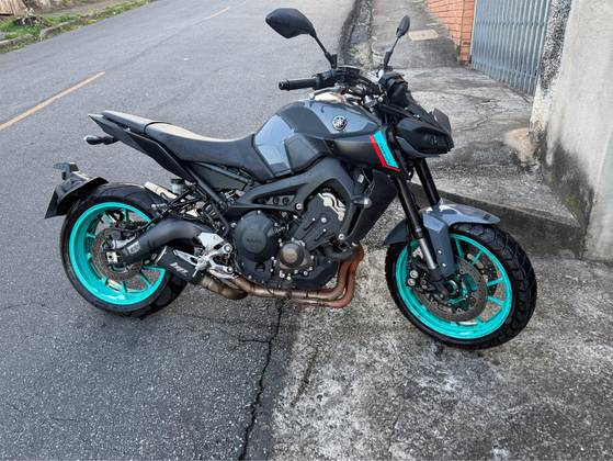 YAMAHA MT-09 