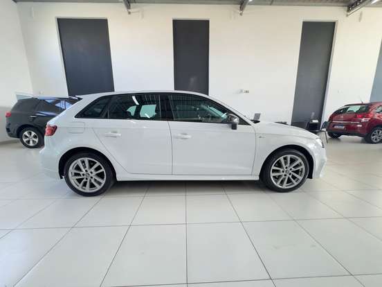 AUDI-A3-1.4 TFSI GASOLINA SPORTBACK PRESTIGE PLUS S-TRONIC AUDI-A3-2020