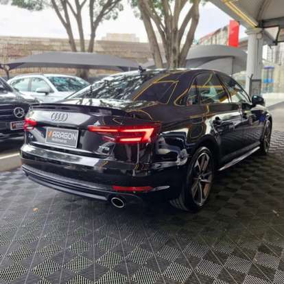 AUDI-A4-2017