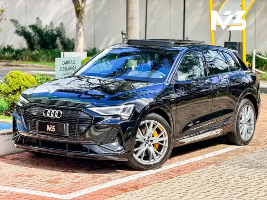 AUDI-E-TRON-ELÉTRICO PERFORMANCE BLACK QUATTRO AUDI-E-TRON-2020