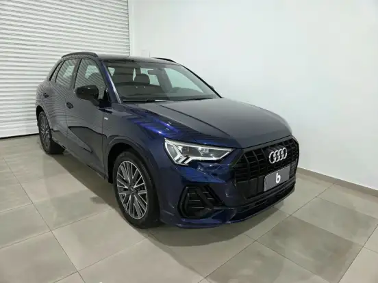 AUDI-Q3-2021