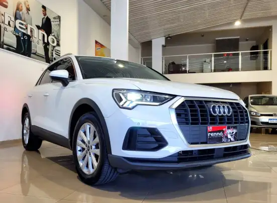 AUDI-Q3-2021