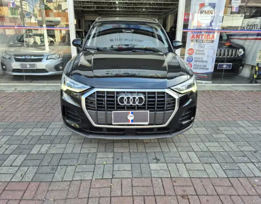 AUDI-Q3-2021