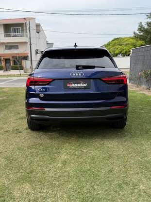 AUDI-Q3-2021