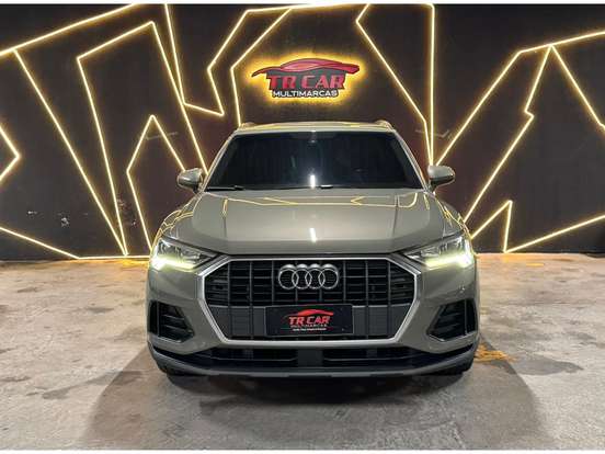AUDI-Q3-2019