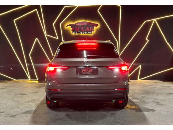 AUDI-Q3-2019