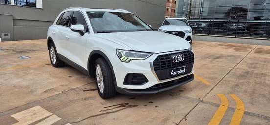 AUDI-Q3-2020