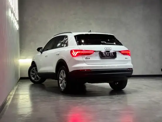 AUDI-Q3-2022
