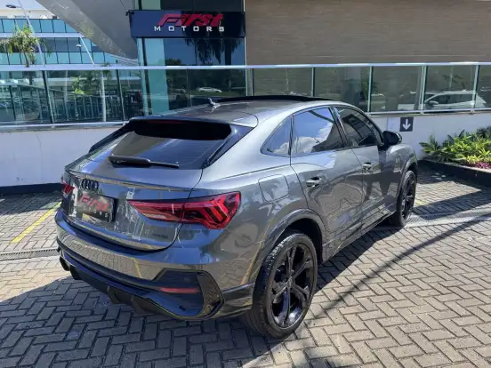 AUDI-Q3-2024