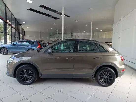 AUDI-Q3-2015