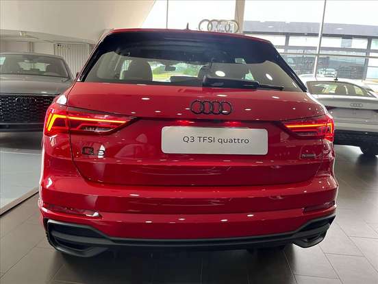 AUDI-Q3-2.0 40 TFSI GASOLINA PERFORMANCE BLACK PLUS QUATTRO TIPTRONIC AUDI-Q3-2024