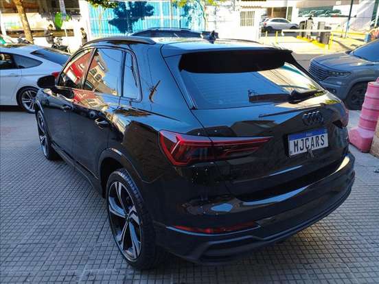 AUDI-Q3-2024