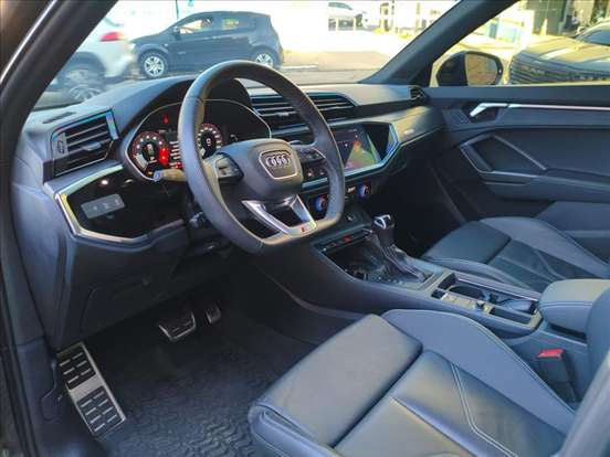 AUDI-Q3-2024
