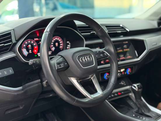 AUDI-Q3-2.0 40 TFSI GASOLINA PERFORMANCE QUATTRO TIPTRONIC AUDI-Q3-2022