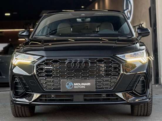 AUDI-Q3-2024