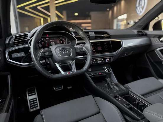 AUDI-Q3-2.0 40 TFSI GASOLINA SPORTBACK PERFORMANCE BLACK PLUS QUATTRO TIPTRONIC AUDI-Q3-2024