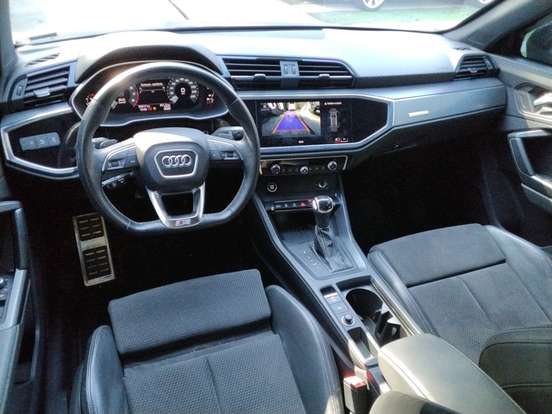 AUDI-Q3-2022