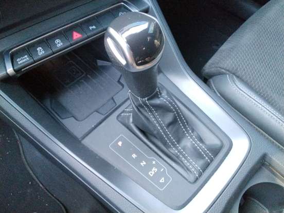 AUDI-Q3-2022