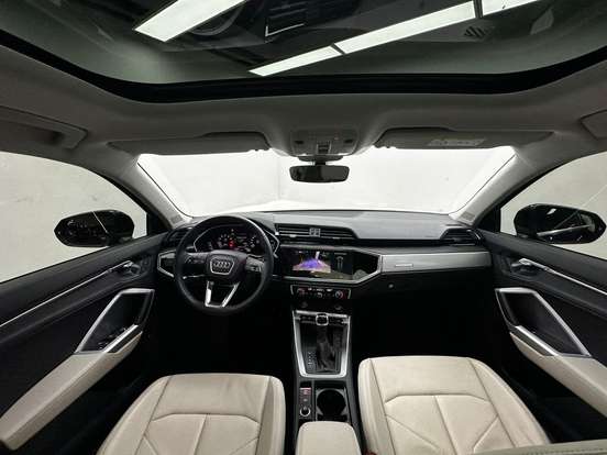 AUDI-Q3-2024
