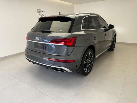 AUDI-Q5-2024